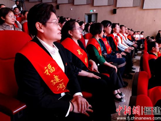 ¸÷¼¶µÀµÂÄ£·¶¡¢Éí±ßºÃÈË´ú±í¡£ ¸÷¼¶µÀµÂÄ£·¶¡¢Éí±ßºÃÈË´ú±í¡£