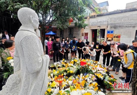 1025գ̴ л̨⸴80ڸݾУ̨̨̽ʯʾӣʯǰʻ  