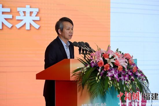 吴玉韶发表主题演讲。中新网记者 吕明 摄 吴玉韶发表主题演讲。中新网记者 吕明 摄