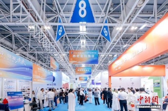 10ÔÂ31ÈÕÖÁ11ÔÂ2ÈÕ£¬Ê×½ìº£Ï¿ÑøÀϲúÒµ²©ÀÀ»áÔÚ¸£ÖݾÙÐС£ÀîÄÏÐù Éã 10ÔÂ31ÈÕÖÁ11ÔÂ2ÈÕ£¬Ê×½ìº£Ï¿ÑøÀϲúÒµ²©ÀÀ»áÔÚ¸£ÖݾÙÐС£ÀîÄÏÐù Éã