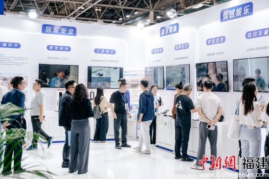 图为展会现场。李南轩 摄 图为展会现场。李南轩 摄