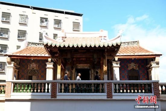 11ÔÂ5ÈÕ£¬³ÂºÍÓÀÒ»¼ÒÔÚ¡°°®Îᮡ±ÉÌ̸¸ÃÇÈØÈÐÞÉɺó»î»¯ÀûÓÃÊÂÒË¡£¡¡ÖÐÐÂÍø¼ÇÕß ÂÀÃ÷ Éã 11ÔÂ5ÈÕ£¬³ÂºÍÓÀÒ»¼ÒÔÚ¡°°®Îᮡ±ÉÌ̸¸ÃÇÈØÈÐÞÉɺó»î»¯ÀûÓÃÊÂÒË¡£¡¡ÖÐÐÂÍø¼ÇÕß ÂÀÃ÷ Éã