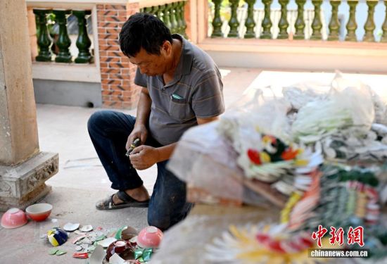 ͼΪ115գºɵϡºϹң1977ʽ游ѧգոһյʵУմľСľʻɵ񡢻ܵȴͳ̡  