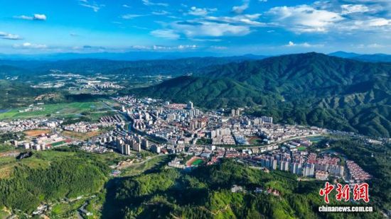 明溪县城。(无人机拍摄)江月兰摄 明溪县城。(无人机拍摄)江月兰摄