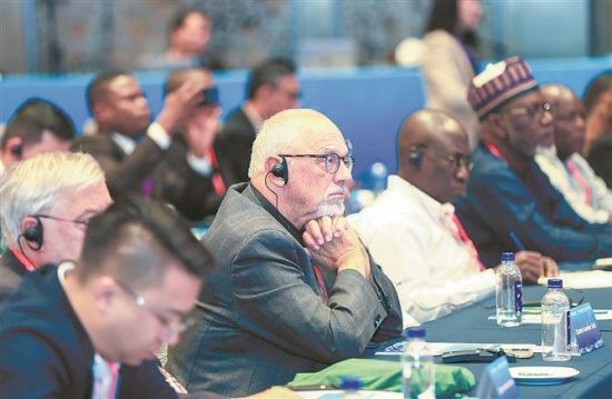 ÏÃÃŹú¼Êº£ÑóÖÜÎüÒýÁËÔ½À´Ô½¶àÍâ¹ú¼Î±öµÄ¹Ø×¢¡£ ÏÃÃŹú¼Êº£ÑóÖÜÎüÒýÁËÔ½À´Ô½¶àÍâ¹ú¼Î±öµÄ¹Ø×¢¡£