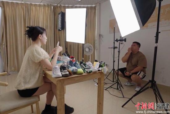 创业孵化空间。 创业孵化空间。