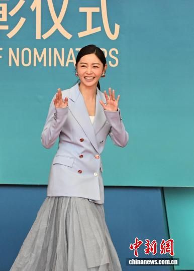 图为演员卫诗雅出席表彰仪式。中新社记者 王东明 摄 图为演员卫诗雅出席表彰仪式。中新社记者 王东明 摄