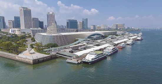 厦门五通客运码头是打造厦金“同城生活圈”的关键枢纽。福建日报记者 施辰静 通讯员 张宸 摄 厦门五通客运码头是打造厦金“同城生活圈”的关键枢纽。福建日报记者 施辰静 通讯员 张宸 摄
