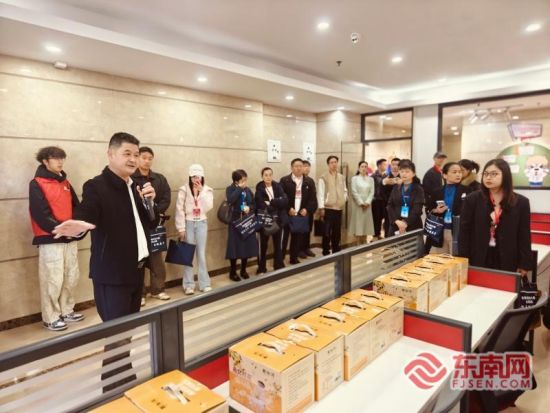 Áìµ¼¼Î±ö²Î¹ÛУÆó¹²½¨µÄ²úҵѧԺ Áìµ¼¼Î±ö²Î¹ÛУÆó¹²½¨µÄ²úҵѧԺ