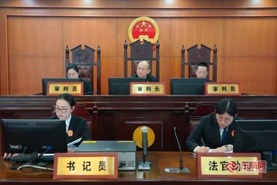 厦门中院对首批3例个人破产申请案件集中开展听证调查。(厦法宣供图) 厦门中院对首批3例个人破产申请案件集中开展听证调查。(厦法宣供图)