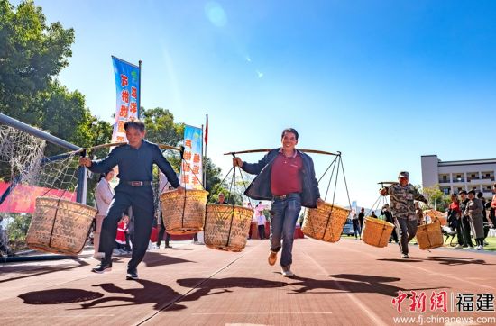 趣味比赛。 趣味比赛。