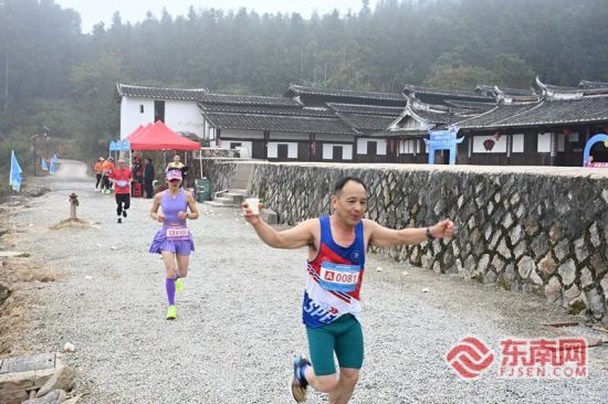 Ñ¡ÊÖÃDZ¼ÅÜÔÚ¹ú¼Ê¼¶ÎÄÎï±£»¤µ¥Î»Ë®ÃÀÍÁ±¤Èº¼ä¡£ Ñ¡ÊÖÃDZ¼ÅÜÔÚ¹ú¼Ê¼¶ÎÄÎï±£»¤µ¥Î»Ë®ÃÀÍÁ±¤Èº¼ä¡£