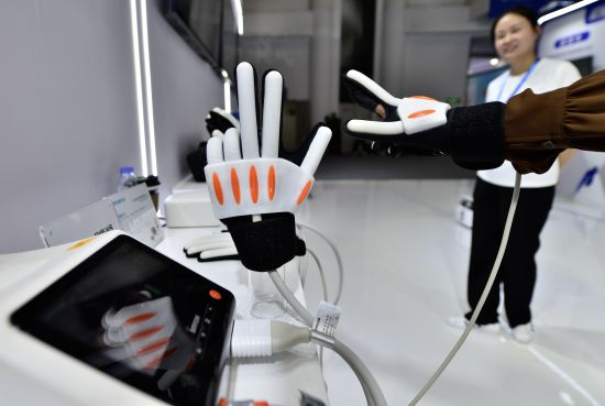 ÊÖ¹¦ÄÜÈáÐÔ¾µÏñ¿µ¸´»úÆ÷ÈË¡£Õűó Éã ÊÖ¹¦ÄÜÈáÐÔ¾µÏñ¿µ¸´»úÆ÷ÈË¡£Õűó Éã