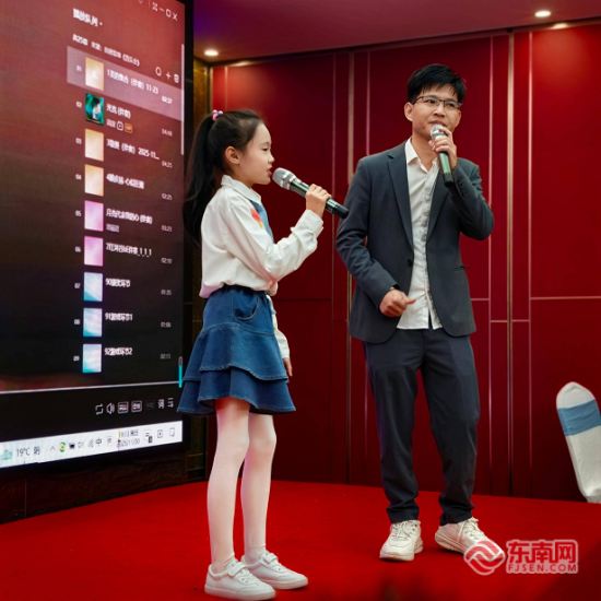 公益传播班慈善音乐晚宴现场(主办方供图) 公益传播班慈善音乐晚宴现场(主办方供图)