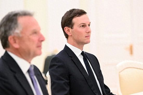 ʱ122գ˹Ī˹ƣάؿƷ󣩺ͿʲһμڿķֹеĻ̸ͼ/Ӿй