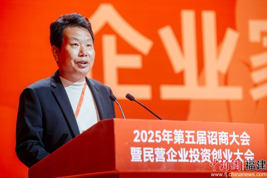 诏安兴诏元锦农业科技有限公司副总经理胡忠良发言。李南轩 摄 诏安兴诏元锦农业科技有限公司副总经理胡忠良发言。李南轩 摄