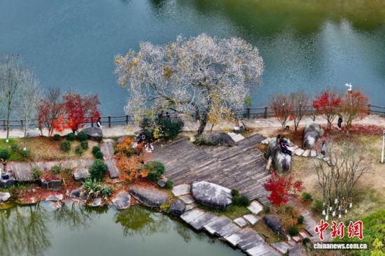 12ÔÂ9ÈÕ£¬¿ÕÖи©î«¾Å·å´å¶¬ÈÕÃÀ¾°¡£(ÎÞÈË»úÕÕÆ¬)ÖÐÐÂÉç¼ÇÕß Íõ¶«Ã÷ Éã 12ÔÂ9ÈÕ£¬¿ÕÖи©î«¾Å·å´å¶¬ÈÕÃÀ¾°¡£(ÎÞÈË»úÕÕÆ¬)ÖÐÐÂÉç¼ÇÕß Íõ¶«Ã÷ Éã