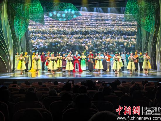 音舞诗画《情常在》演出现场。吴伟生 摄 音舞诗画《情常在》演出现场。吴伟生 摄