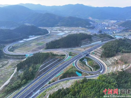 工程航拍。 工程航拍。