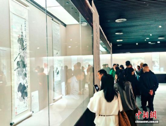 图为展览现场。中新网记者 李思源 摄 图为展览现场。中新网记者 李思源 摄