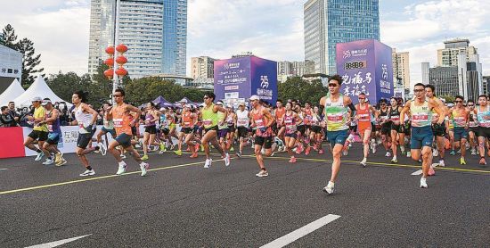 Ñ¡ÊÖÃÇ´ÓÆðµã³ö·¢¡£ ³ÂÌ첩 Éã Ñ¡ÊÖÃÇ´ÓÆðµã³ö·¢¡£ ³ÂÌ첩 Éã