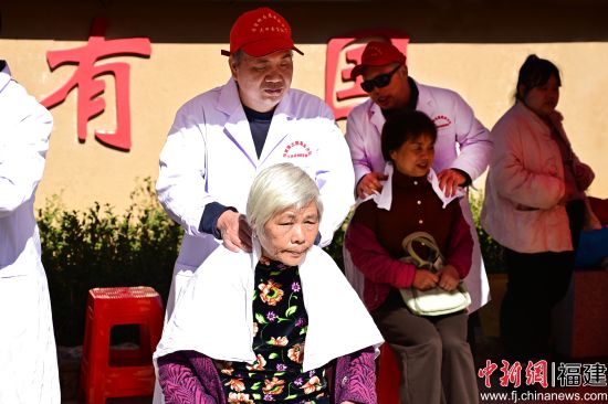 ����ä��ҽ�ư�ĦʦΪ�����������