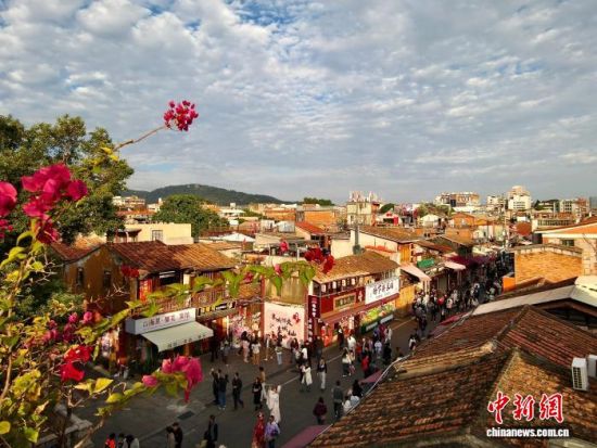 ͼΪ12��14�գ��ο���Ȫ���������湺���ΪȪ�ݿ�������Ľ������������Ƴ����ѡ����ݳɽ֡�������ѳ���1300�ꡣ��������� �ű� ��