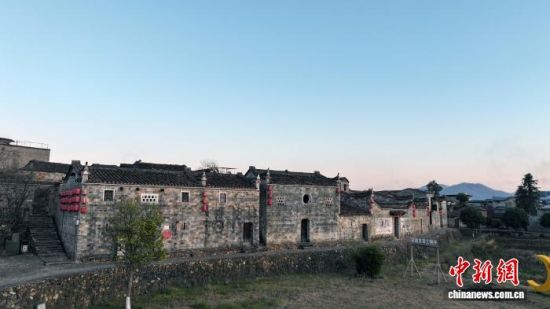 ͼΪ��ƽ���򱣴���õ�����Ž���һ�ǡ������˻����ģ����� ��