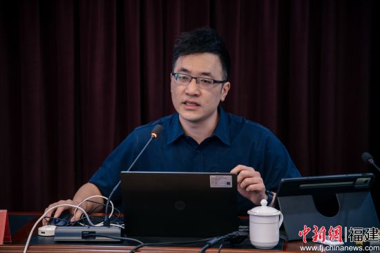 ������ѵ���븣������Ϣ�Ƽ����޹�˾(����������������)�����ܾ�������ϯ�������ʦ��С������ڿΡ������� ��