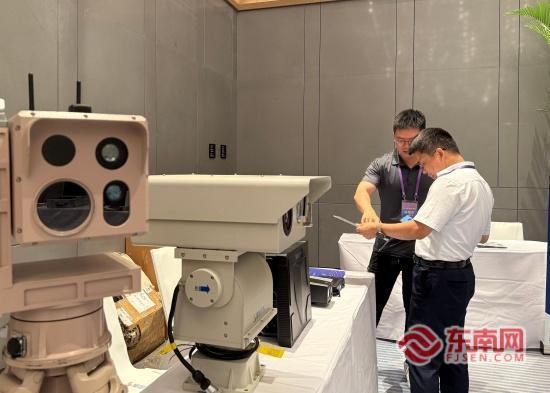 2025¡°Í¶¼¯ÃÀӮδÀ´¡±Íƽé»á³öº£¶Ô½Ó»áÉÏ£¬ÔÚ³¡¿ÍÉÌÓëµ±µØÆóÒµ½»Á÷¡££¨×ÊÁÏͼ ¶«ÄÏÍø¼ÇÕß ÀîÁØ É㣩 2025¡°Í¶¼¯ÃÀӮδÀ´¡±Íƽé»á³öº£¶Ô½Ó»áÉÏ£¬ÔÚ³¡¿ÍÉÌÓëµ±µØÆóÒµ½»Á÷¡££¨×ÊÁÏͼ ¶«ÄÏÍø¼ÇÕß ÀîÁØ É㣩