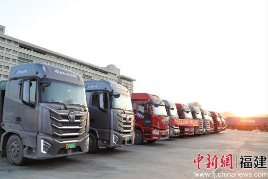 漳州开发区举办老旧营运货车“以旧换新”车辆交付仪式。 漳州开发区举办老旧营运货车“以旧换新”车辆交付仪式。