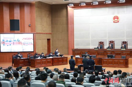 ����3��18�գ�����40������ҵԱ���μӡ�ͥ���Ħ�����������롱���ܷ�������