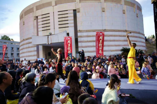 ���ݳ��Ͼ�������չʾ��ͳ����