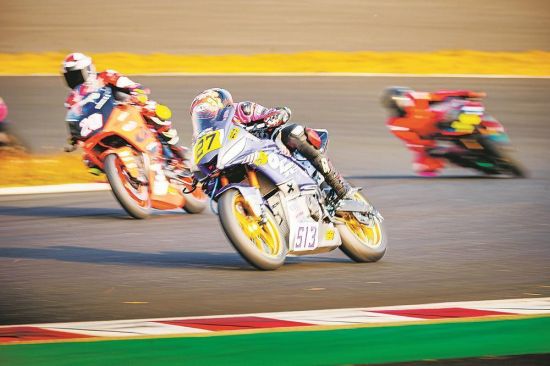 ͼΪĦ�г�300CC������ֳ���