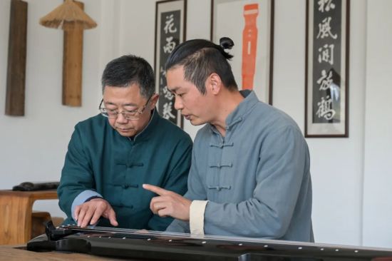 ����ͼƬ���ӹ������������Դ�����������(��)������(��)һͬΪ�����ġ���ɡ�����