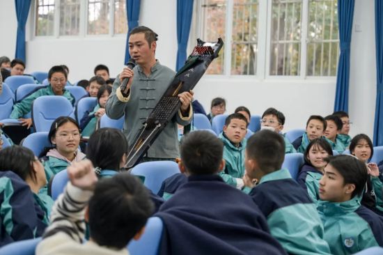 ���������ġ���ɡ�����������ɽ�Ǵ���ѧ����ѧ���������֡������������ʷ��