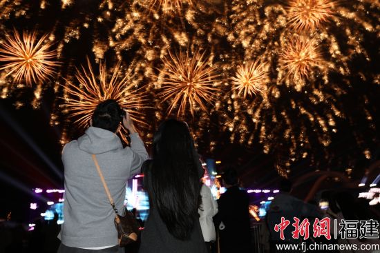 �ο������������̻����ֽ���