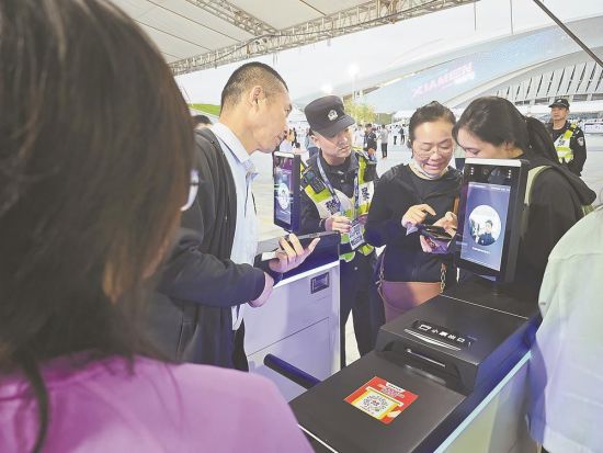 ������Ա�ۺ����ü����ֶκ��˹��ֶν��а��졣���ܷ��߹�ͼ��