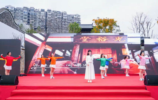 �����ݳ�����ӵ��ҹ�ǡ�