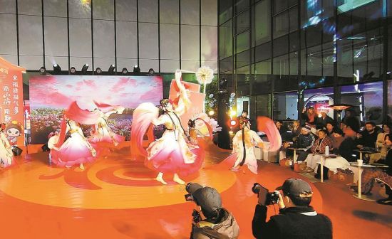 ¡°Ò»Â·É½º£Ò»Â·¸è¡±ÎÄÂÃÍÆ¹ã»î¶¯Óùú¼Ê»¯ÓïÑÔ´«²¥¡°Óи£Ö®ÖÝ¡±µÄ¹ÊÊ¡£ ¡°Ò»Â·É½º£Ò»Â·¸è¡±ÎÄÂÃÍÆ¹ã»î¶¯Óùú¼Ê»¯ÓïÑÔ´«²¥¡°Óи£Ö®ÖÝ¡±µÄ¹ÊÊ¡£