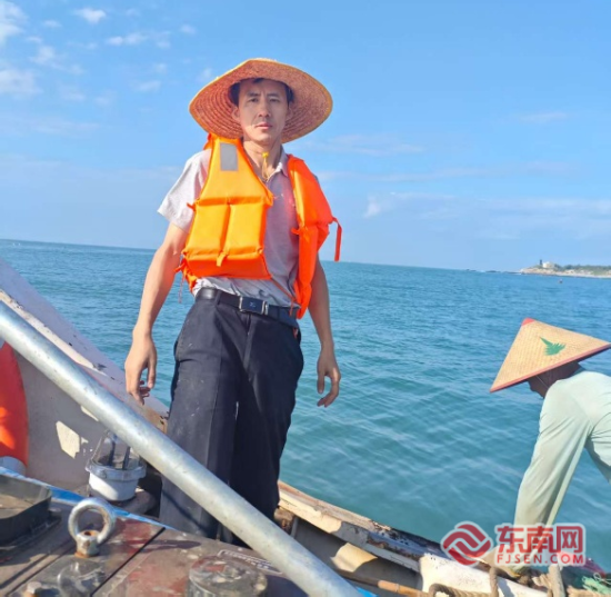 大黄鱼种质资源与品种改良岗位科学家方铭组织野生大黄鱼的采捕工作(集美大学供图) 大黄鱼种质资源与品种改良岗位科学家方铭组织野生大黄鱼的采捕工作(集美大学供图)