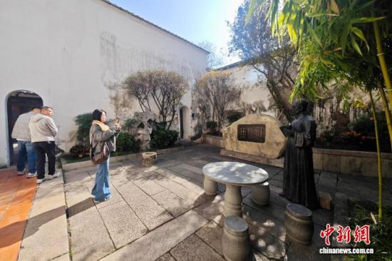 1��8�գ����ڲι��ϸ��ʾӡ���������� ������ ��