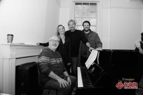 Ӣ�����־紫���и���Լ����ŷ��-��˹����ѡ������żθ���Ժ��ͼ��