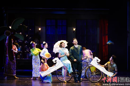 图为演出剧照。 图为演出剧照。