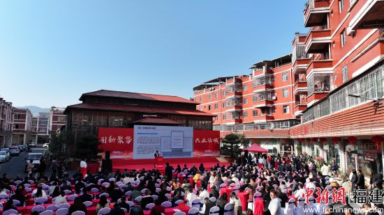 ���������ƽ���ֳ�����������ý�����Ĺ�ͼ