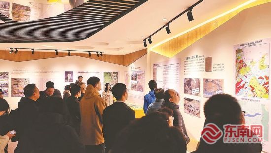 ÓοͲιۡ°ÒÚÄêÁúÄñչʾ¹Ý¡±¡£ ÓοͲιۡ°ÒÚÄêÁúÄñչʾ¹Ý¡±¡£