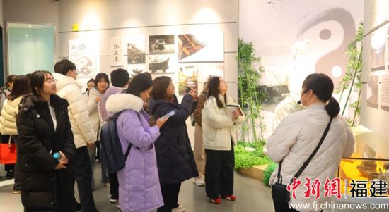 ��ʦ�Ͷ�Ա�����Ĳ�����ַ������ɫ���� �޼��� ��