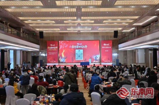 ��ȫ����������ꡱ�����ƽ���ں����人���С���� ��