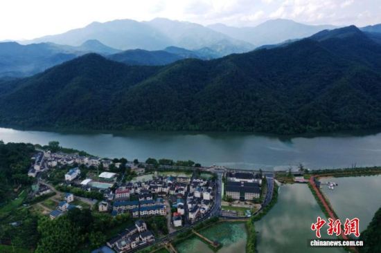 “中国碳票第一村”三明常口村。中新网记者张斌摄 “中国碳票第一村”三明常口村。中新网记者张斌摄