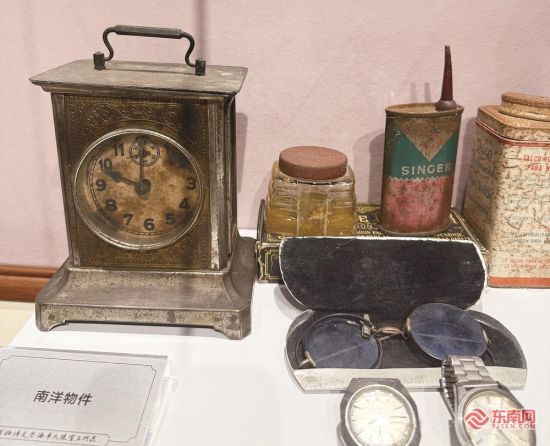 王宫社区里保留着不少从南洋带回的老物件。 黄琼芬 摄 王宫社区里保留着不少从南洋带回的老物件。 黄琼芬 摄